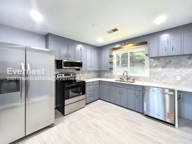 property at 818 W Old Hickory Blvd