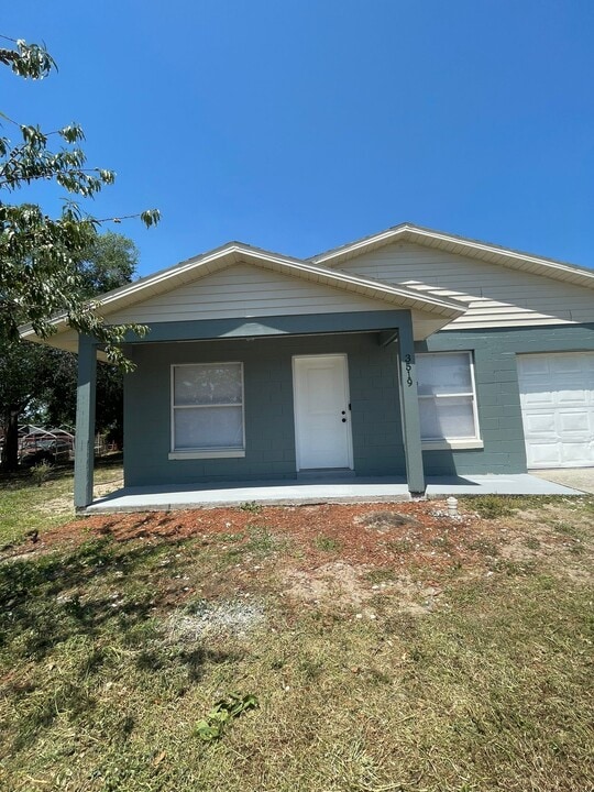 3519 Benito Juarez Cir in Apopka, FL - Foto de edificio