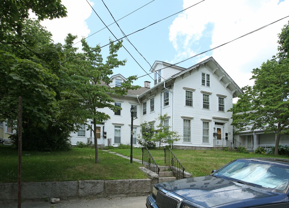 32-34 Channing St in New London, CT - Building Photo