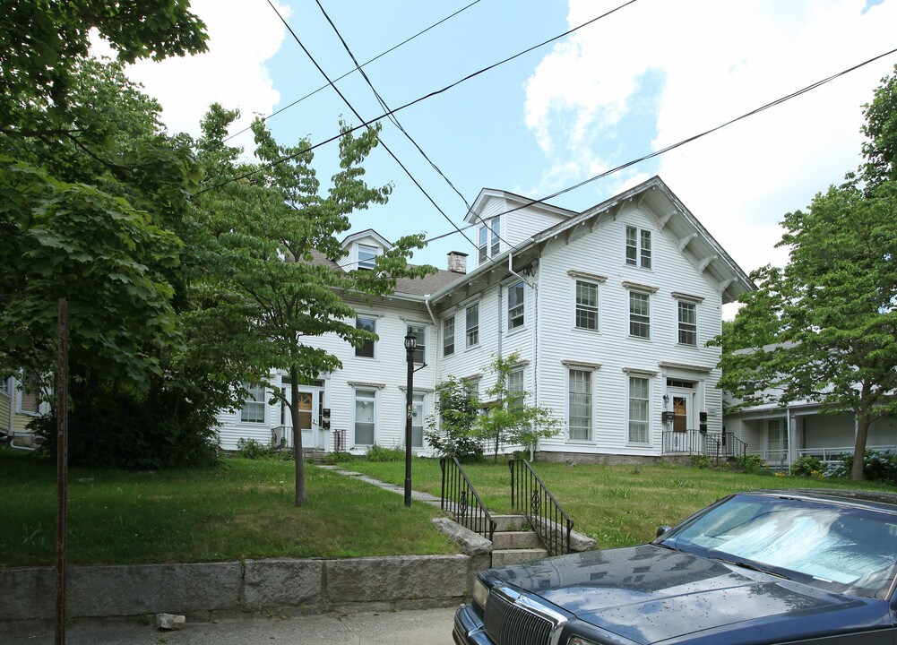 32-34 Channing St in New London, CT - Foto de edificio