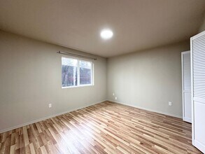 2130 SE 145th Ave-Unit -77655031-eb14-11ef-abe0-06771900a607 in Portland, OR - Foto de edificio - Building Photo