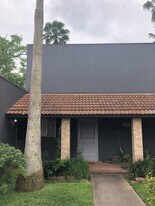 313-2 Bolivar Ave in Rancho Viejo, TX - Building Photo