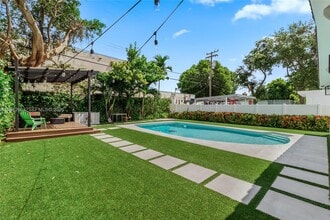 3855 SW 1st St in Coral Gables, FL - Building Photo - Building Photo