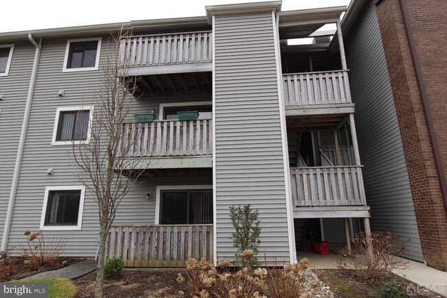 5015 Ravens Crest Dr in Plainsboro, NJ - Building Photo - Building Photo