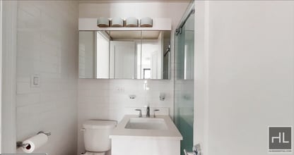 5 AVENUE in New York, NY - Foto de edificio - Building Photo