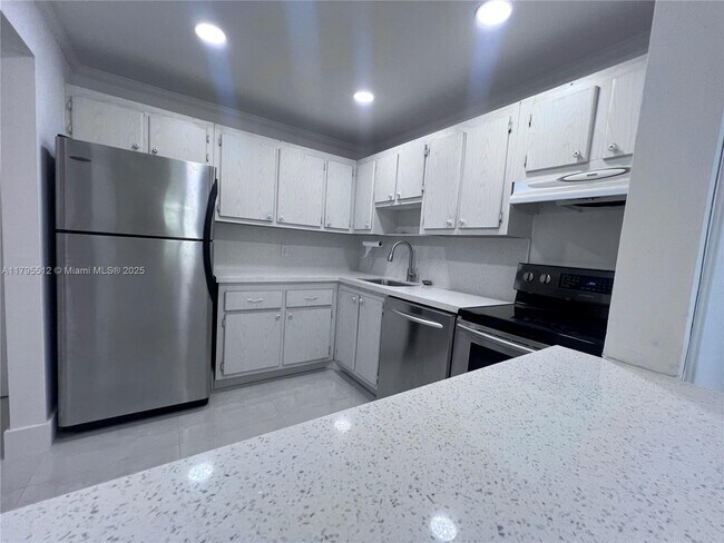 property at 16950 W Dixie Hwy
