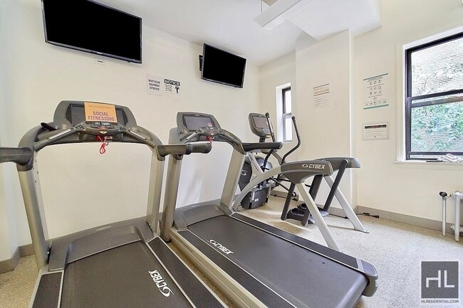 AMSTERDAM AVENUE in New York, NY - Building Photo - Building Photo