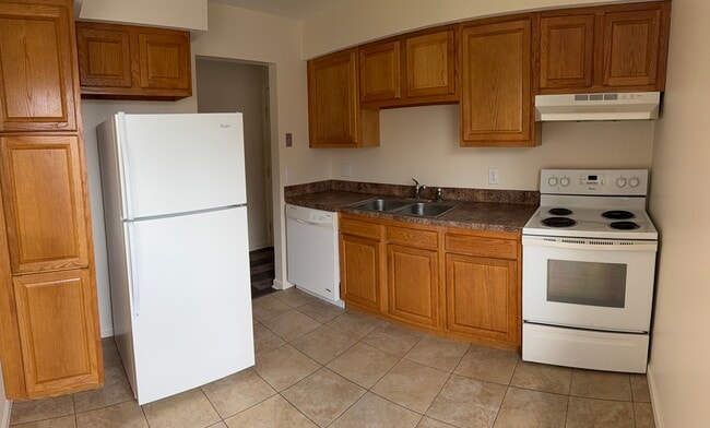 North Town Apartments in North Syracuse, NY - Building Photo - Building Photo