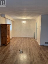 15 Terryhill Crescent in Toronto, ON - Building Photo - Building Photo