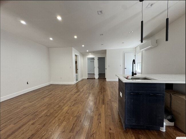 60 Jordan Ave, Unit 2