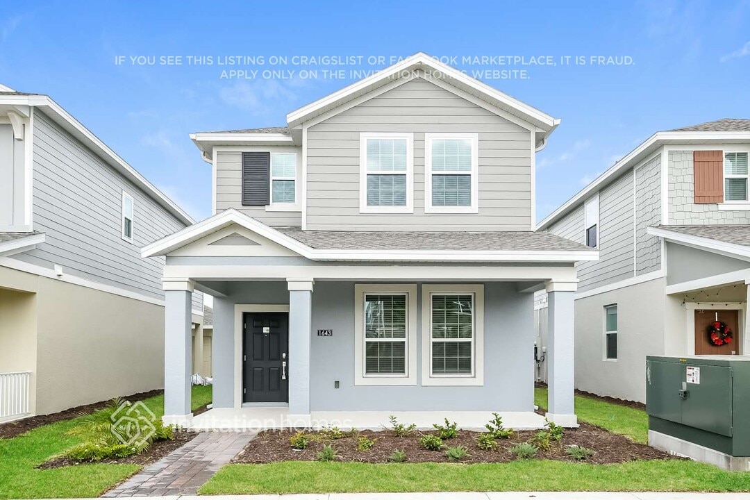 1643 Cross Prairie Pkwy in Kissimmee, FL - Building Photo