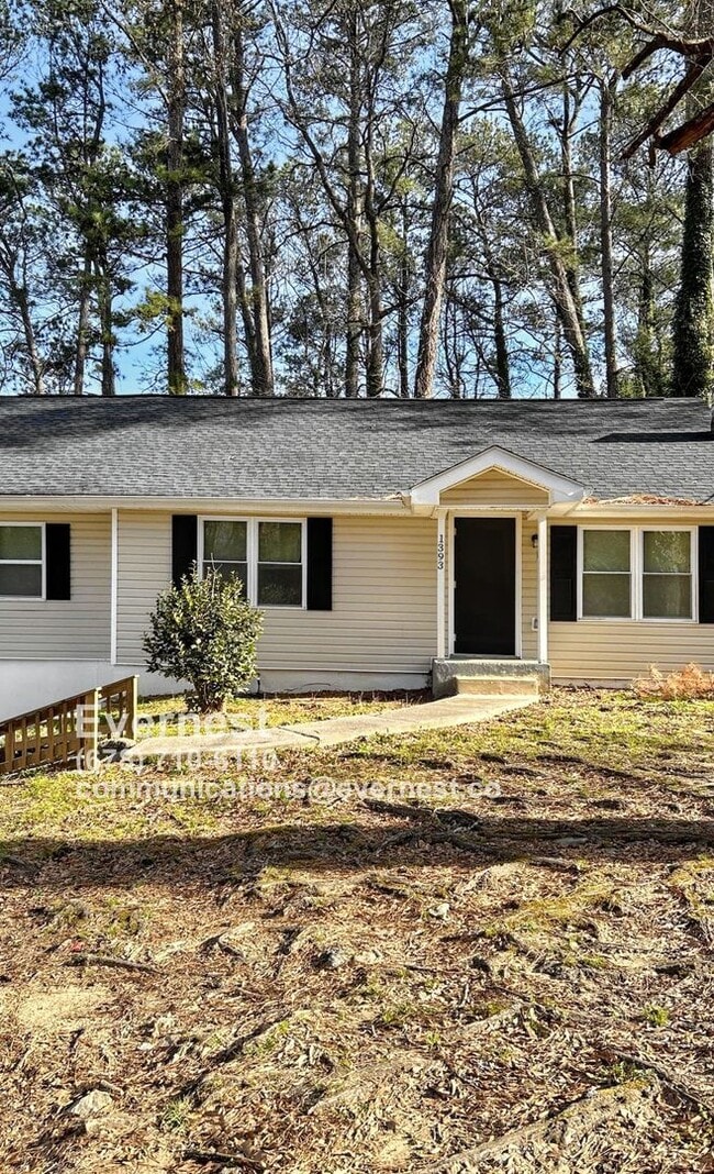 property at 1393 Northwest Dr NW