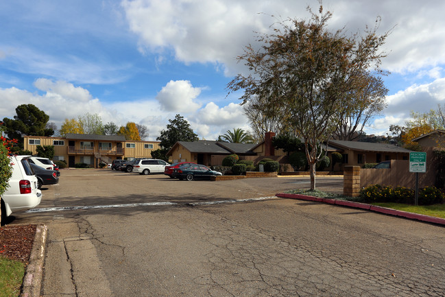 Kings Mark in El Cajon, CA - Building Photo - Building Photo