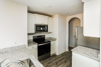 140 Holster Holw Rd in Newark, TX - Building Photo - Building Photo