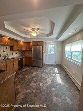 416 W Atherton St in Taylor, PA - Building Photo - Building Photo