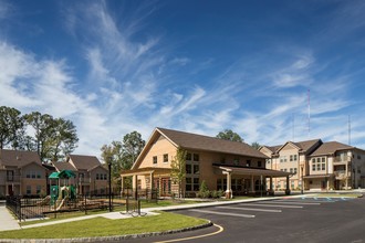 The Willows at Cedar Knolls in Cedar Knolls, NJ - Building Photo - Building Photo