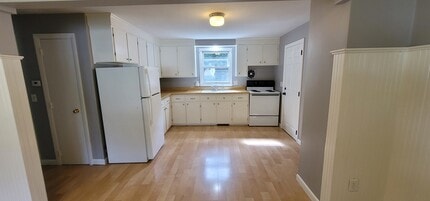 13 Walnut St in Rehoboth, MA - Building Photo - Building Photo