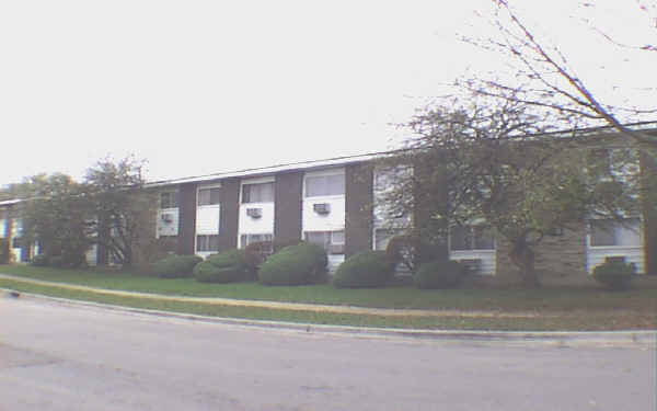 1700 N Berwick Blvd in Waukegan, IL - Foto de edificio