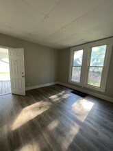 505 S Georgia St in Sheridan, IN - Foto de edificio - Building Photo