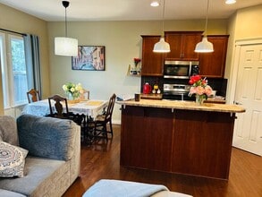 11721-1167B 167B Ave NW in Edmonton, AB - Building Photo - Building Photo