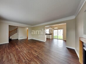 7233 Hillmont Dr in New Albany, OH - Building Photo - Building Photo