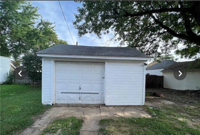 1834 Brussels St in Toledo, OH - Building Photo - Building Photo