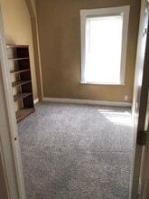 1641 Acushnet Ave, Unit 1641 Acushnet Ave Apt#3 in New Bedford, MA - Building Photo - Building Photo