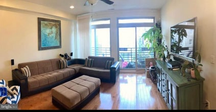 1621 Carpenter St, Unit Top Floors in Philadelphia, PA - Building Photo - Building Photo