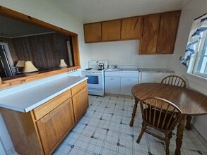9180 Konocti Bay Rd in Kelseyville, CA - Building Photo - Building Photo