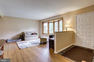 1737 Olney Rd in Falls Church, VA - Building Photo - Building Photo