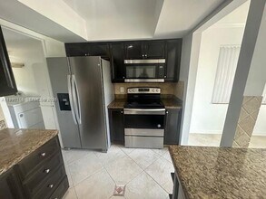 7200 NW 2nd Ave in Boca Raton, FL - Building Photo - Building Photo