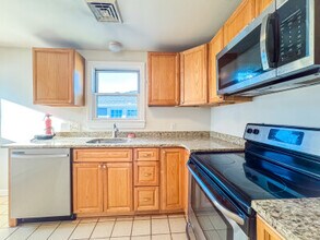 74 Dunboy St in Boston, MA - Building Photo - Building Photo