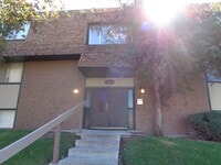 230 E Highline Cir, Unit 207