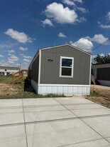 605 E Pearl St in Odessa, TX - Building Photo