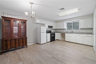 1809 Yale St in Corpus Christi, TX - Building Photo - Building Photo