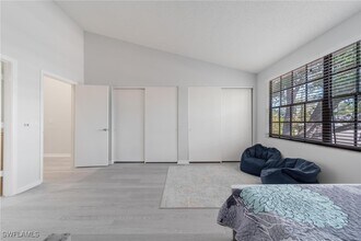 820 Meadowland Dr in Naples, FL - Building Photo - Building Photo