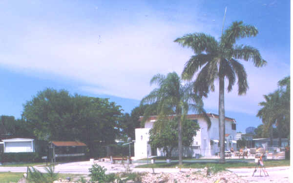 Swaying Palms in Davie, FL - Building Photo