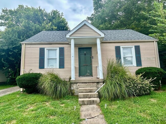 property at 647 Golfview Dr