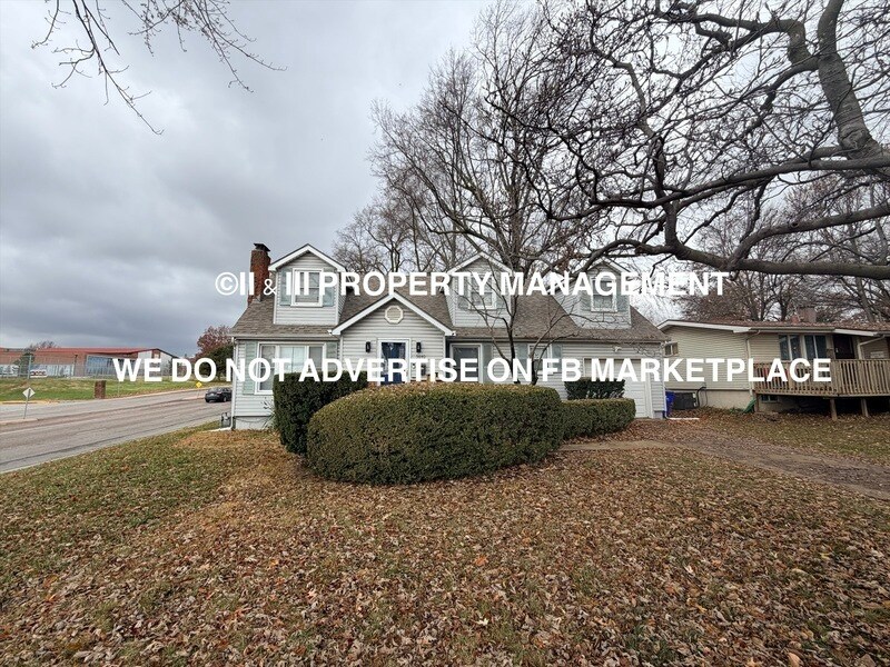 5840 Floyd St in Mission, KS - Building Photo