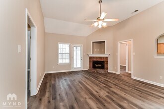 8647 Rogers Park Ave in Memphis, TN - Building Photo - Building Photo
