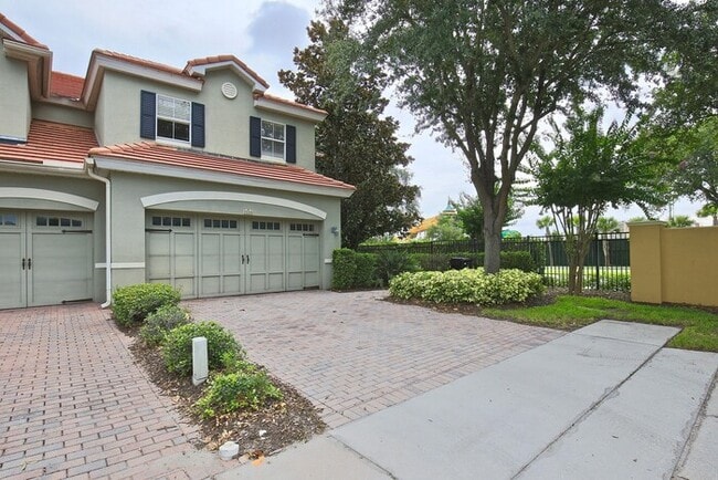 7114 Regina Way in Orlando, FL - Building Photo - Building Photo