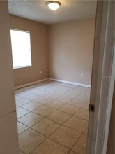 2832 Skyview Dr in Lakeland, FL - Building Photo - Building Photo