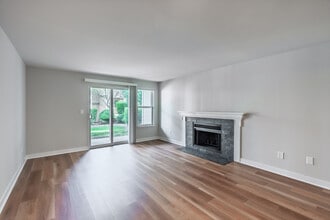 Martine Apartments in Bellevue, WA - Building Photo - Interior Photo