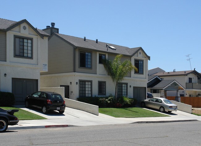3727 Grim Ave in San Diego, CA - Building Photo - Building Photo