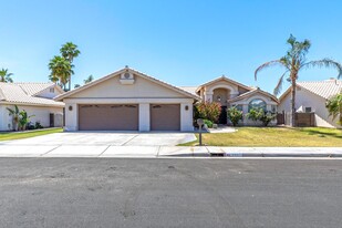 2907 W 13th Pl in Yuma, AZ - Building Photo