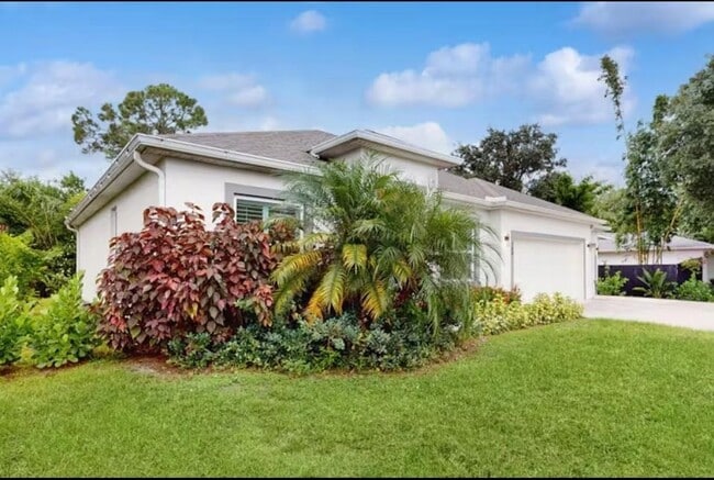 708 Newhall Terrace in Sebastian, FL - Building Photo - Building Photo