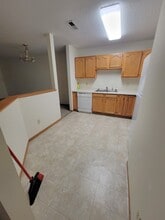 855 Highview Dr in New Richmond, WI - Foto de edificio - Building Photo