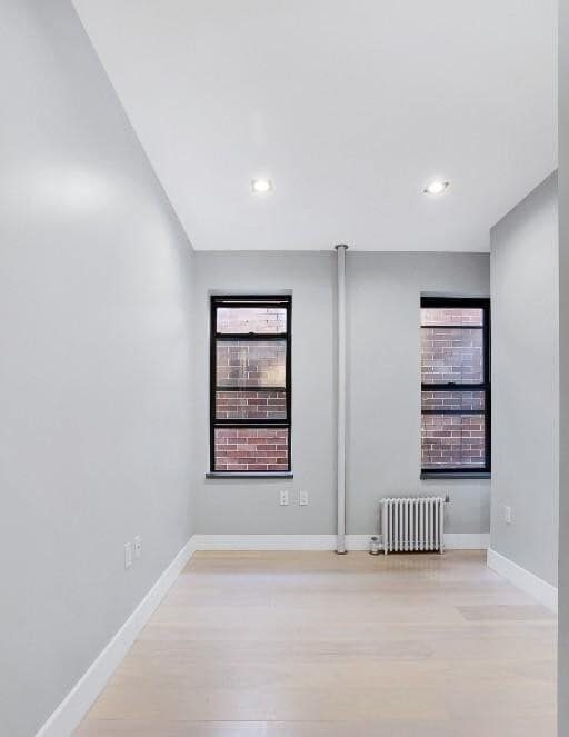 195 Stanton St, Unit 6G in New York, NY - Building Photo - Building Photo