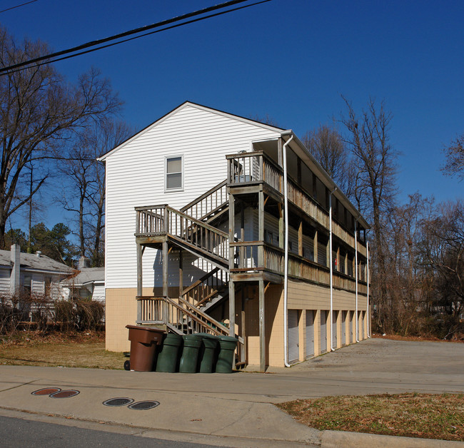 1808 Sherwood St in Greensboro, NC - Building Photo - Building Photo