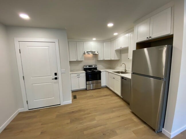 Pine Street Apartments in Pulaski, TN - Building Photo - Building Photo